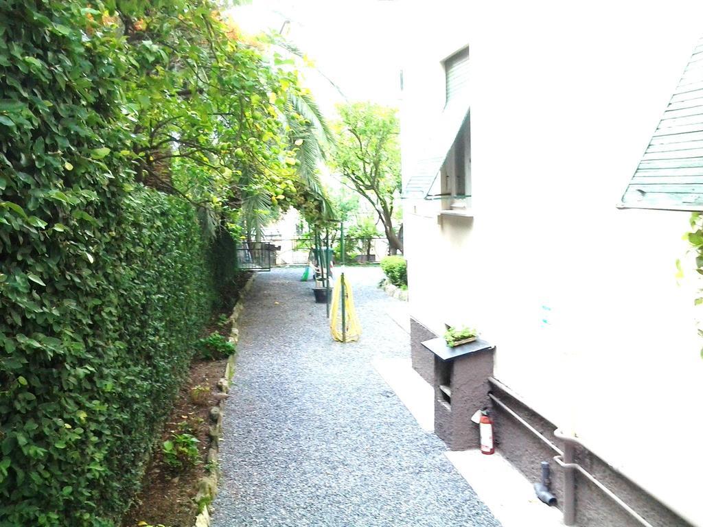 Hotel Piccolo Eden Nervi Bagian luar foto